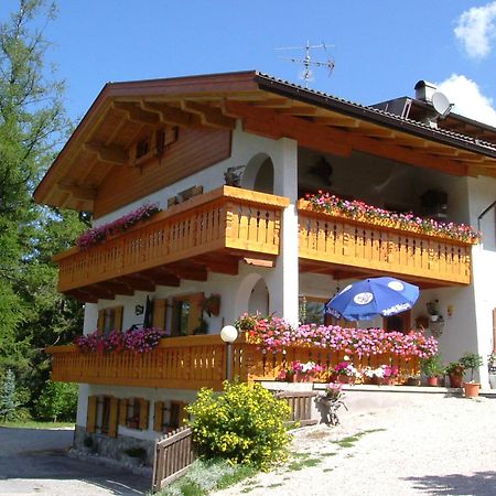 Elmes Bed & Breakfast La Villa  Luaran gambar