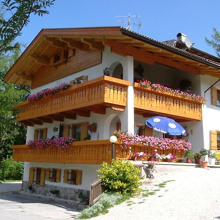 Elmes Bed & Breakfast La Villa  Luaran gambar